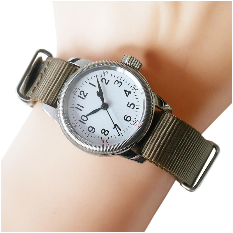 【イヴサンローラン】腕時計 4630-E63441Y クオーツ ホワイト文字盤ホワイト